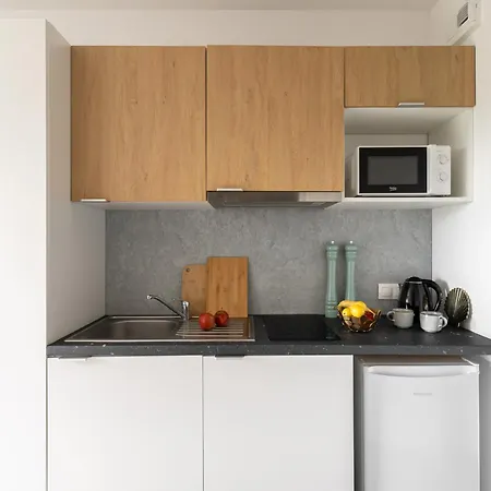 מלון דירות Depot